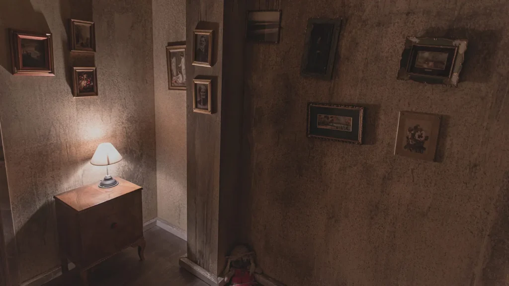 gameover_haunted_mansion-01