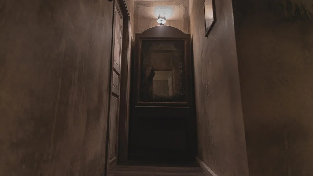 gameover_haunted_mansion-02